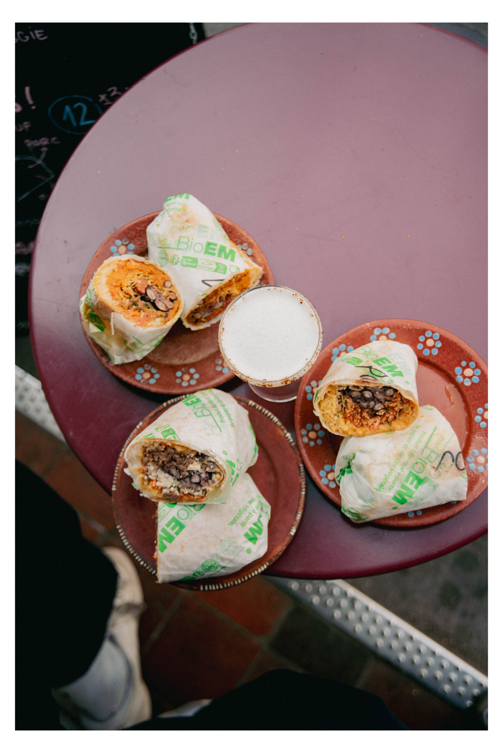 distrito frances paris mexican restaurant burrito
