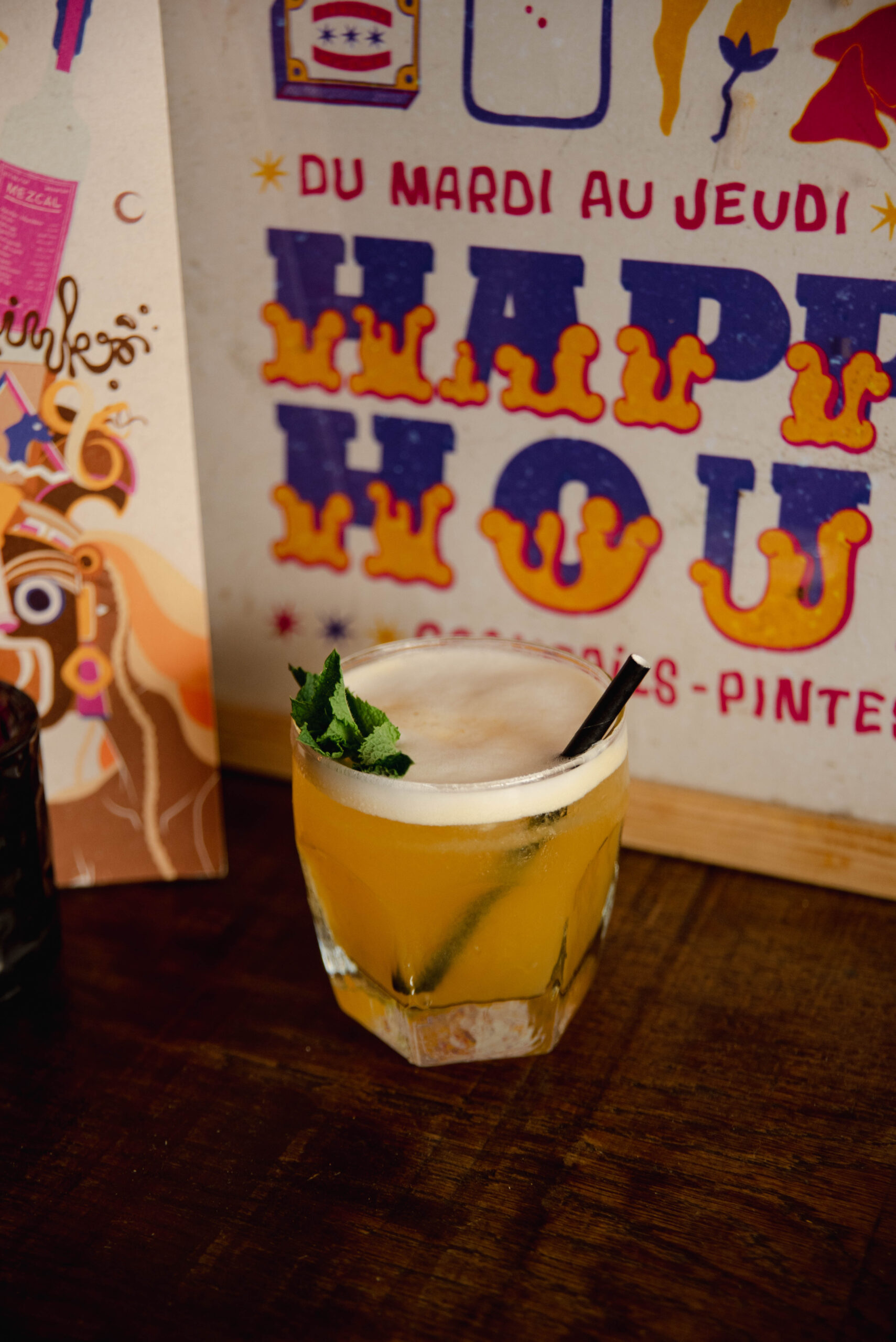distrito frances paris mexican restaurant cocktail 