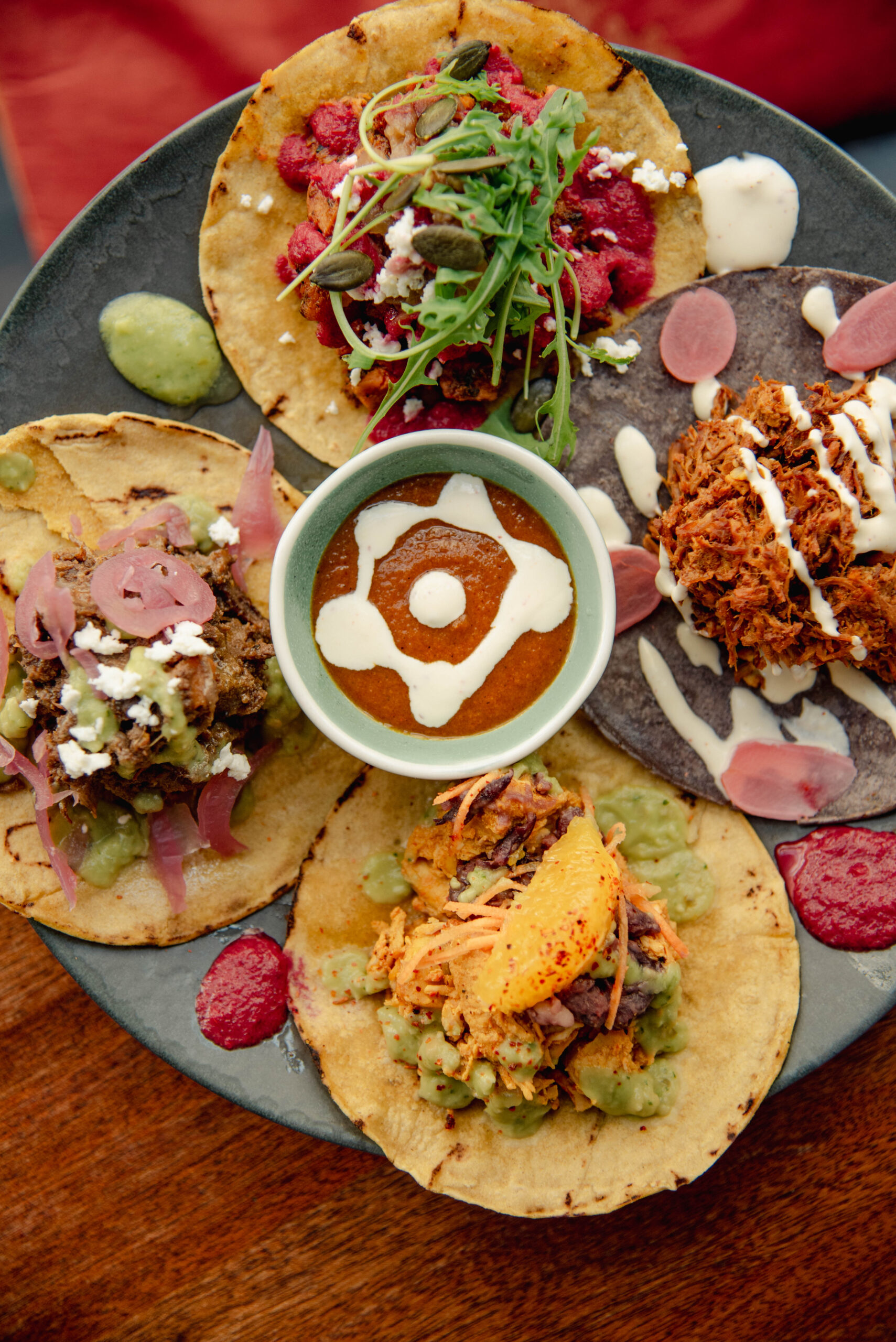 distrito frances paris mexican restaurant taco