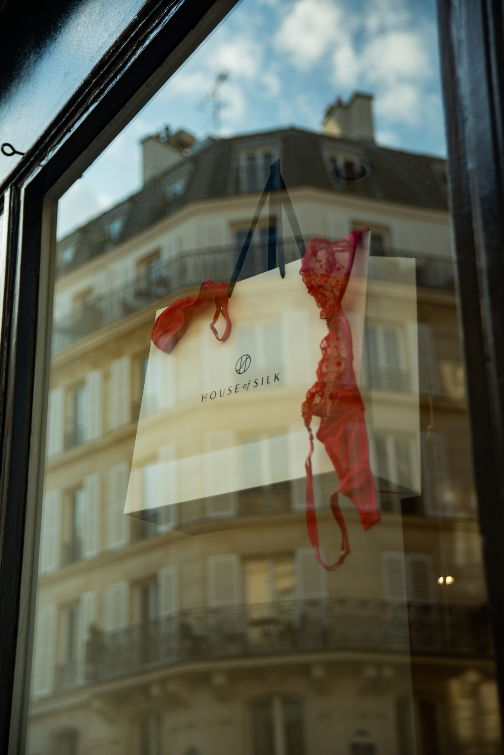 house of silk paris marais pop up store opening event
